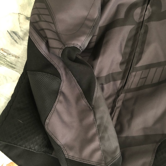 Icon Overlord women’s motorcycle jacket size m - Picture 3 of 16